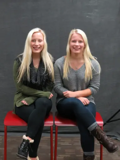 Peterson twins Sarah (left) and Sydney (right)