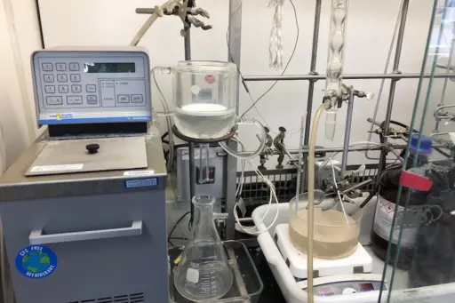 experimental apparatus designed to separate multi-layer plastics