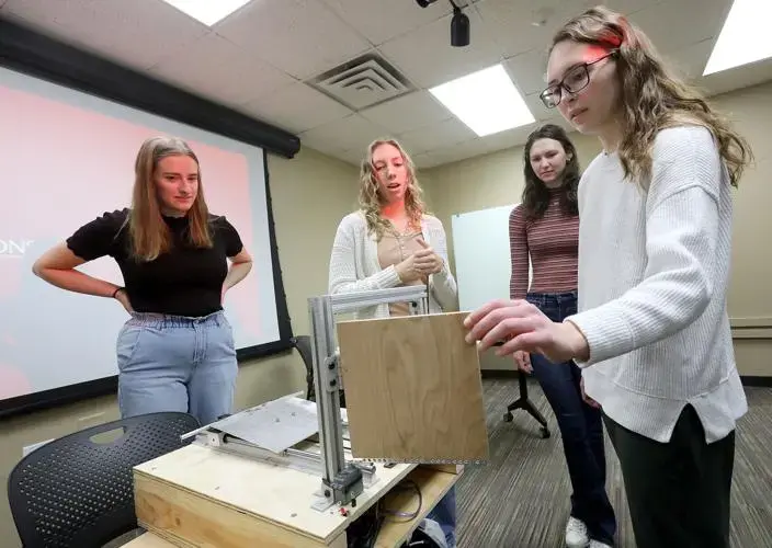 SWE engineering students create ramp prototype