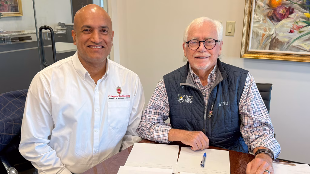 Bjorn Borgen with Devesh Ranjan, Grainger Dean of the College of Engineering