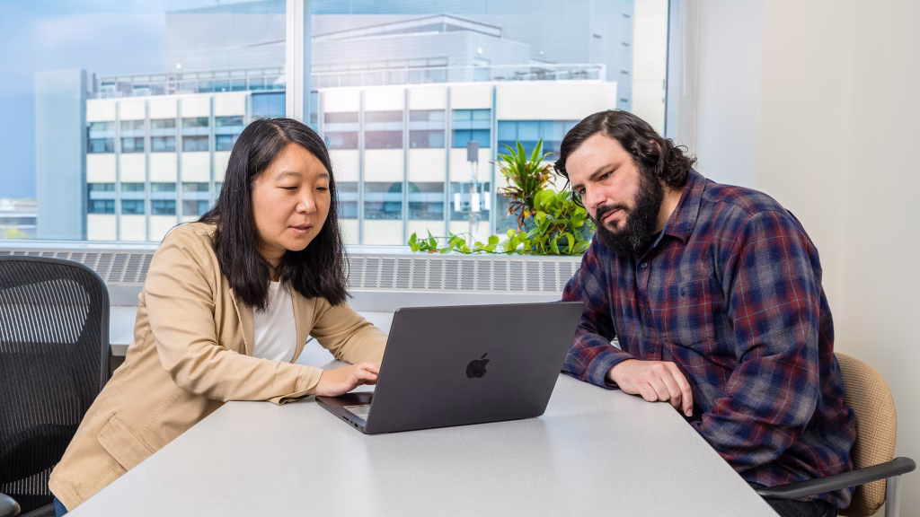 Yuan Ping and PhD student Andrew Drieder