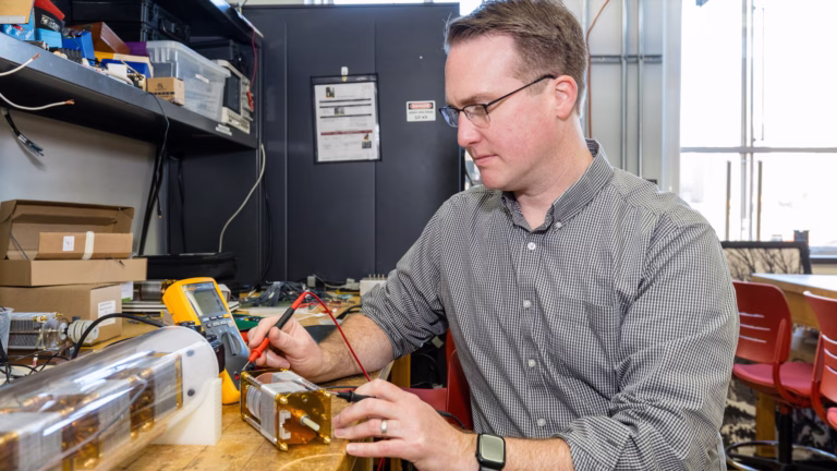 Professor Dan Ludois works in his lab