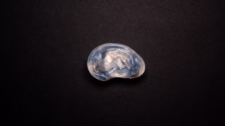 A 4D-printed hydrogel ear-shaped tissue expander