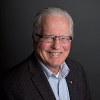 Headshot of Dennis Barnum